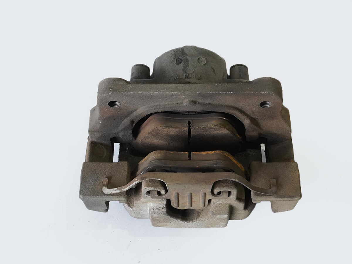 2011 - 2016 Bmw 5 Series F10 528I Rwd Brake Caliper Stop W Pads Front Right OEM