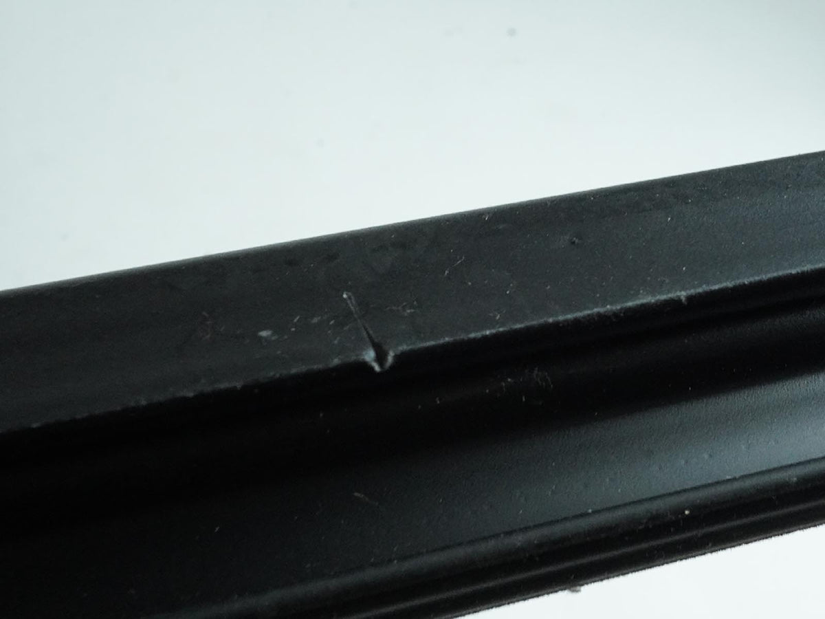 2017 - 2019 Bmw 5 Series G30 Weatherstrip Seal Window Door Front Left Driver OEM