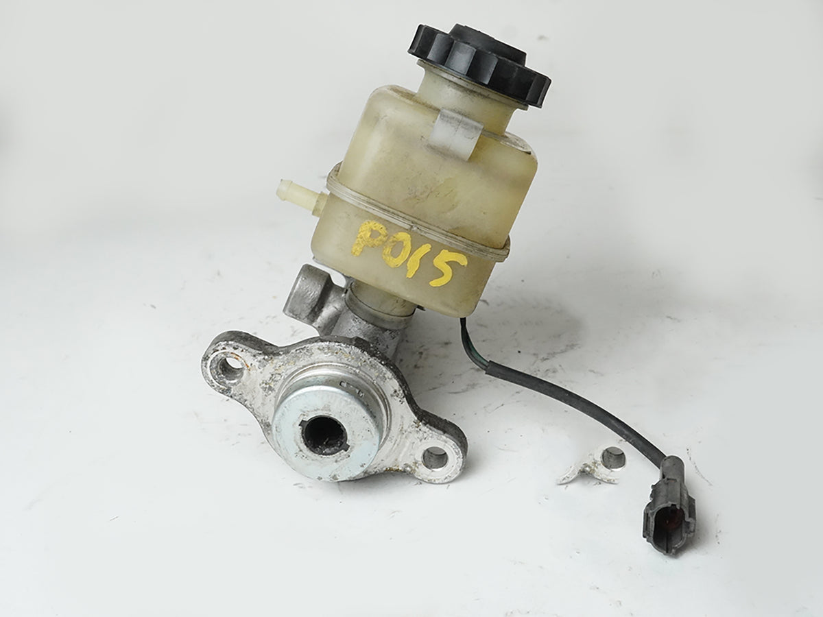 2005 - 2008 Suzuki Reno Forenza Power Brake Cylinder Master W Reservoir OEM