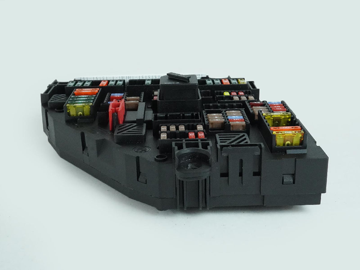 2013 - 2016 Bmw 5 Series F10 Fuse Relay Box Junction Trunk Mounted 9264923 OEM