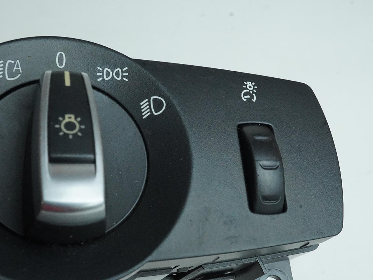 2014 - 2016 Bmw 5 Series F10 Fog Headlight Auto Dimmer Switch Control Pin 3 OEM