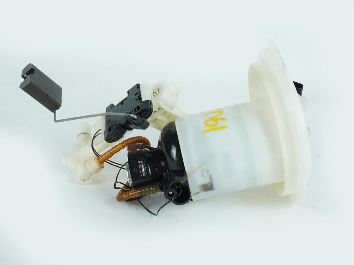 2010 - 2011 Mercedes E Class C207 Fuel Pump Level Sending Unit Lh OEM