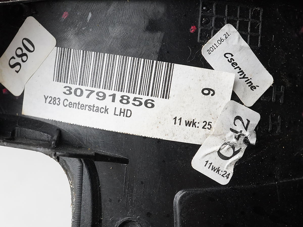 2011 - 2013 Volvo 60 Series Audio Radio Climate Temperature Switch Panel OEM