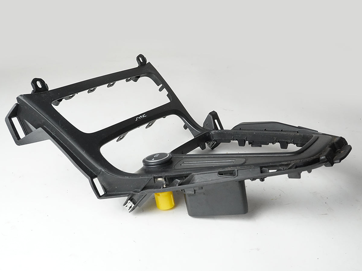 2015 - 2018 Ford Focus Center Console Bezel Trim Shifter F1Eba044H83Cgw OEM