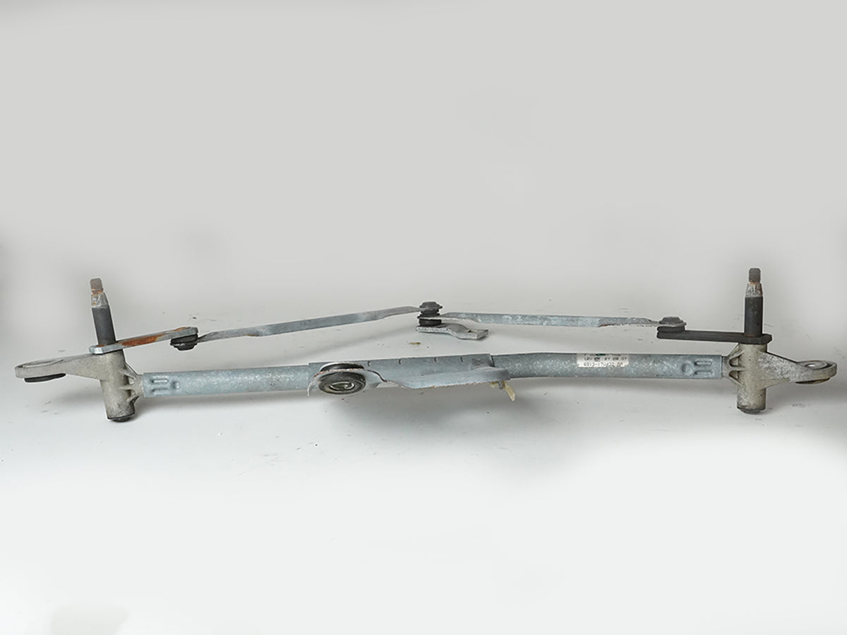 2008 - 2009 Mercury Sable Ford Taurus Wiper Linkage Transmission Windshield OEM