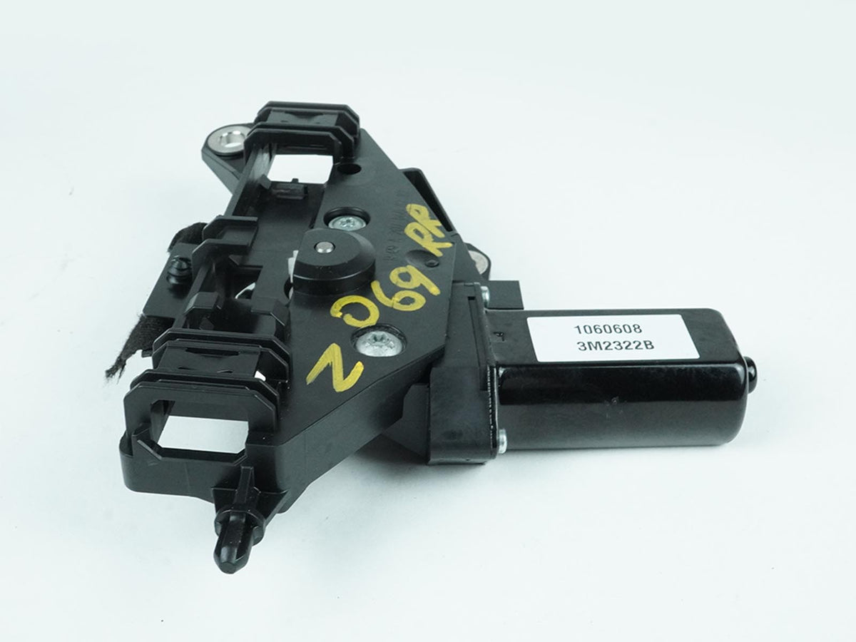 2010 - 2016 Mercedes E Class C207 Adjuster Feeder Mechanism Rear Right Rh OEM