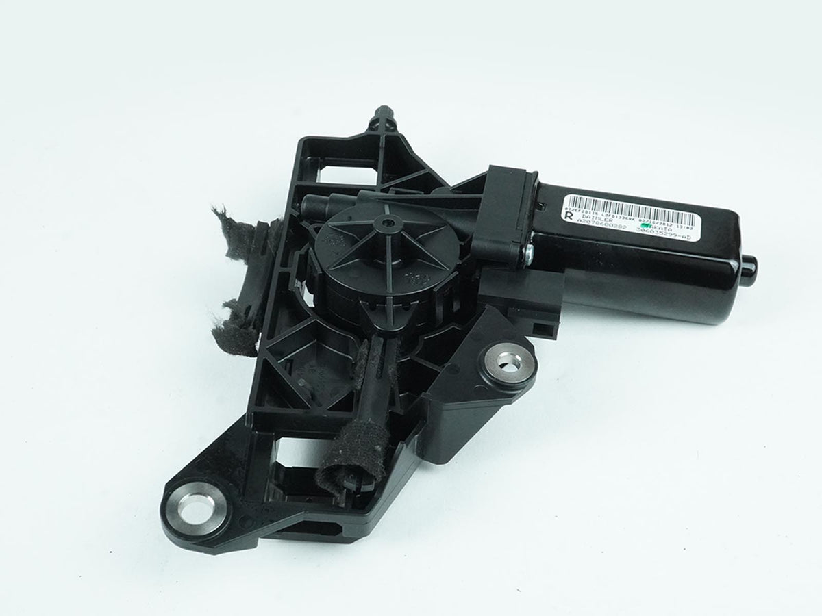 2010 - 2016 Mercedes E Class C207 Adjuster Feeder Mechanism Rear Right Rh OEM