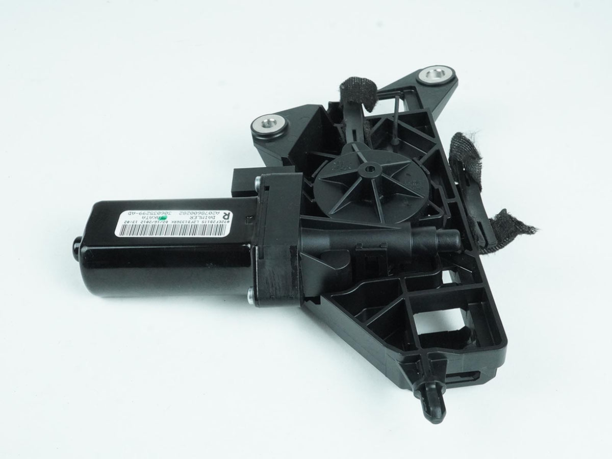 2010 - 2016 Mercedes E Class C207 Adjuster Feeder Mechanism Rear Right Rh OEM