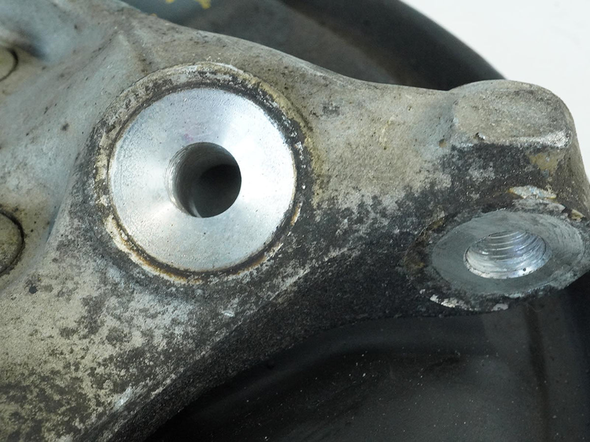 2010 - 2017 Mercedes Benz E Class C207 Spindle Knuckle Hub Rear  Right Rh Side