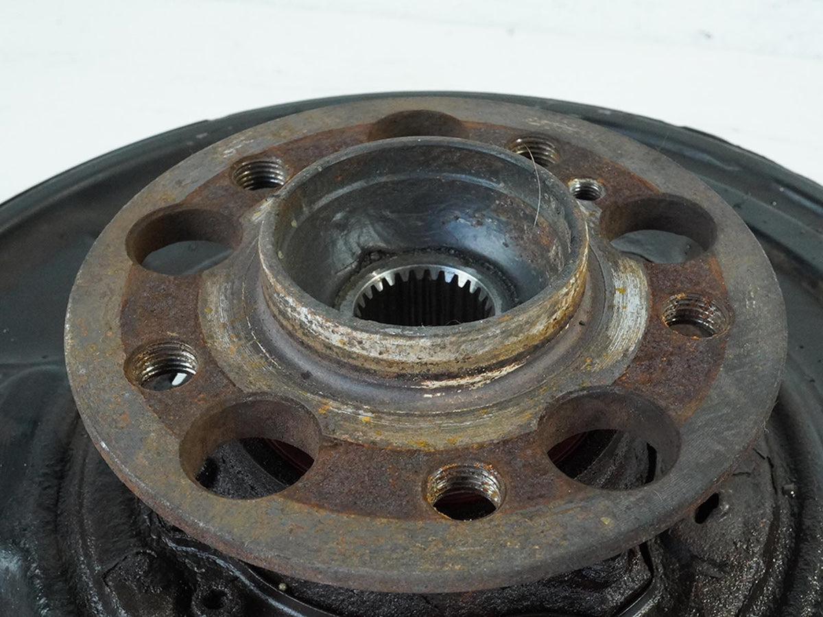 2010 - 2017 Mercedes Benz E Class C207 Spindle Knuckle Hub Rear  Right Rh Side
