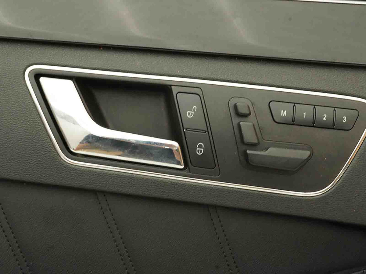 10-13 Mercedes E350 E550 E400 E63 W212 Door Panel Inner Handle Switch Fr Lh OEM