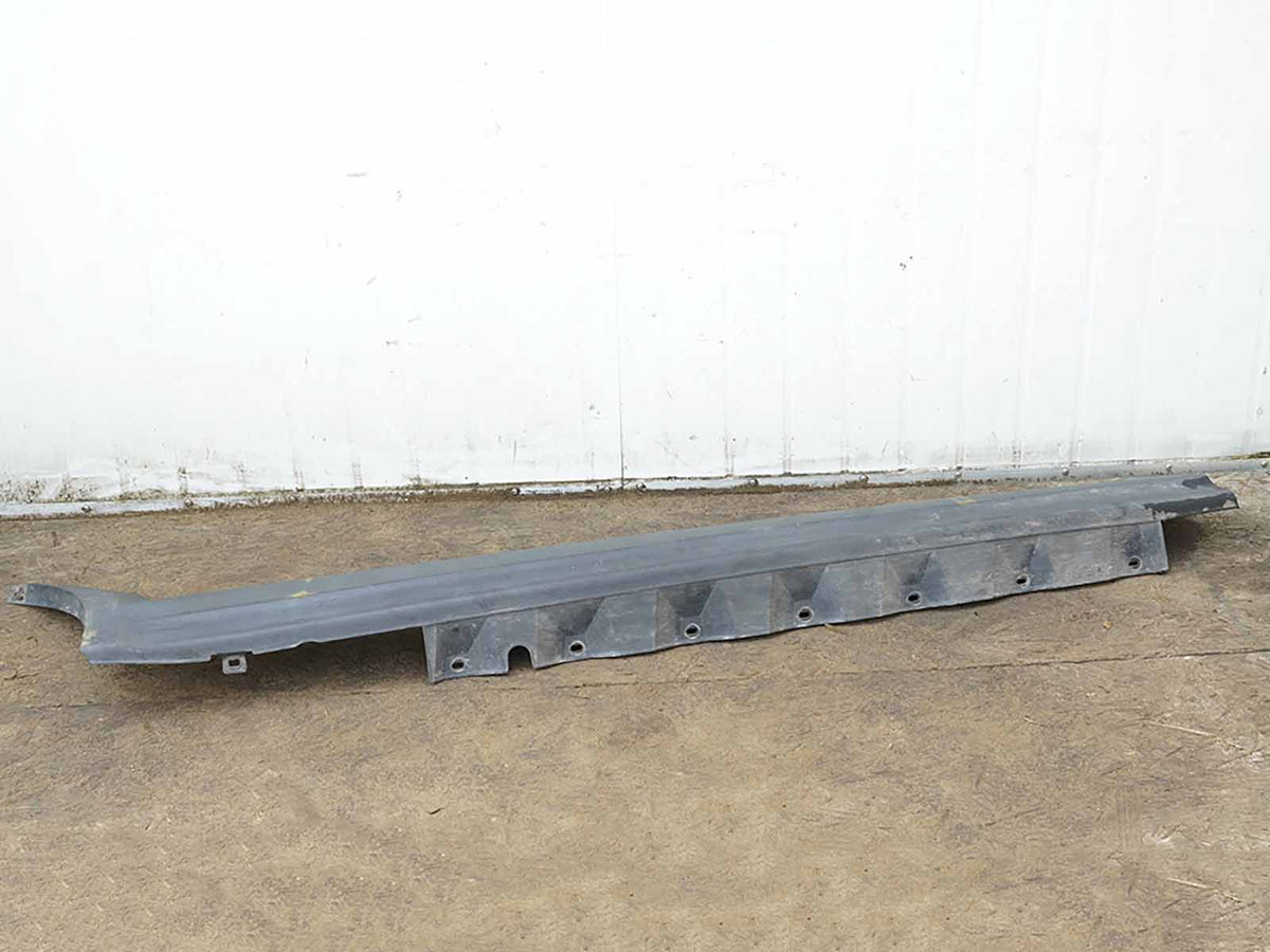 2004 - 2007 Bmw X3 E83 Rocker Skirt Panel Molding Passenger Rh 51773330866