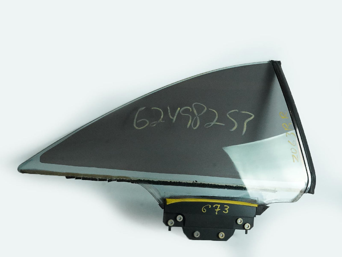 00-06 Mercedes CL500 CL600 CL55 C215 Quarter Glass Window Rear RH 2156700410 OEM