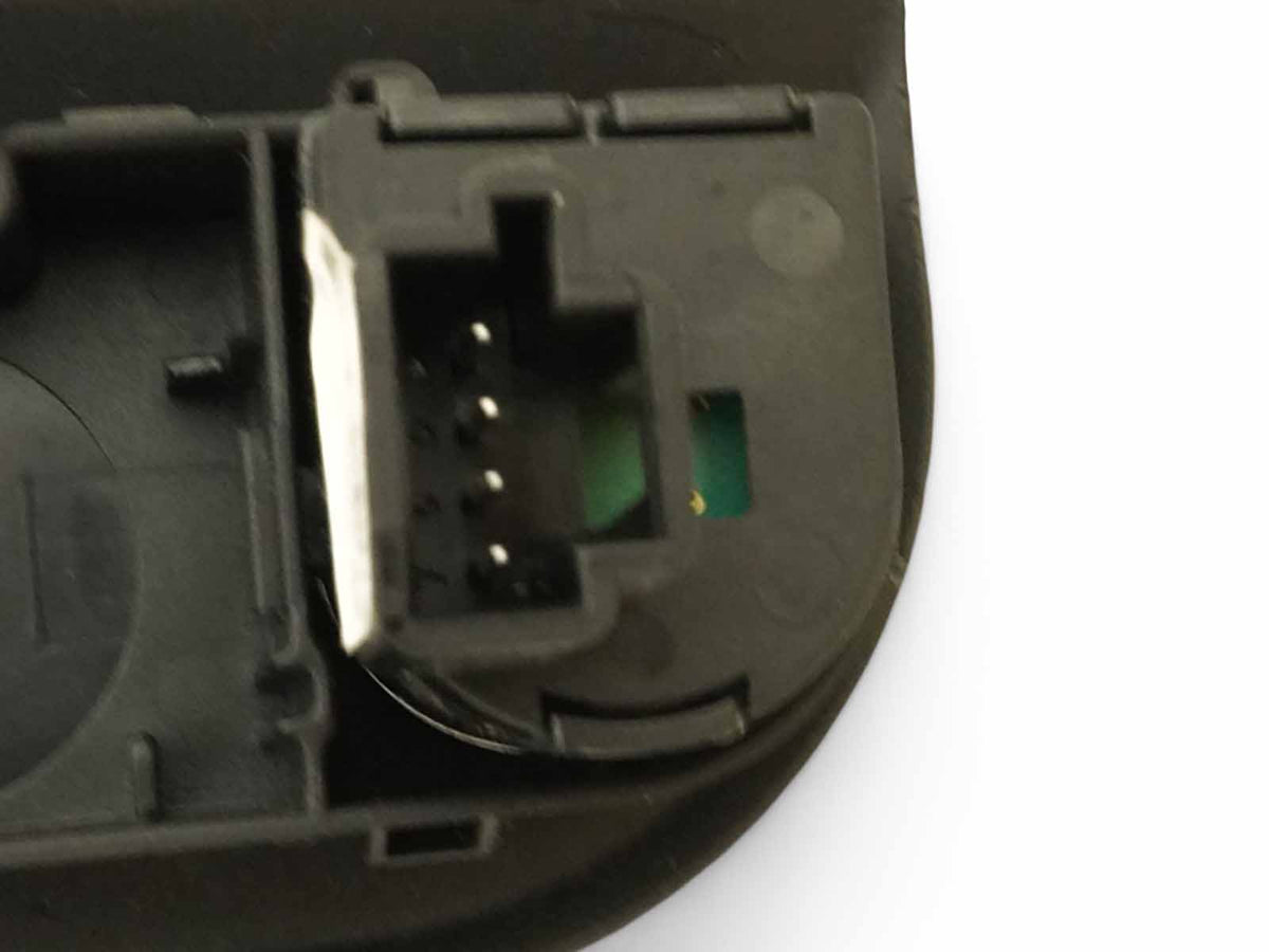 2014 - 2017 Maserati Ghibli S M157 Trunk Tailgate Release Opener BuTTon Switch