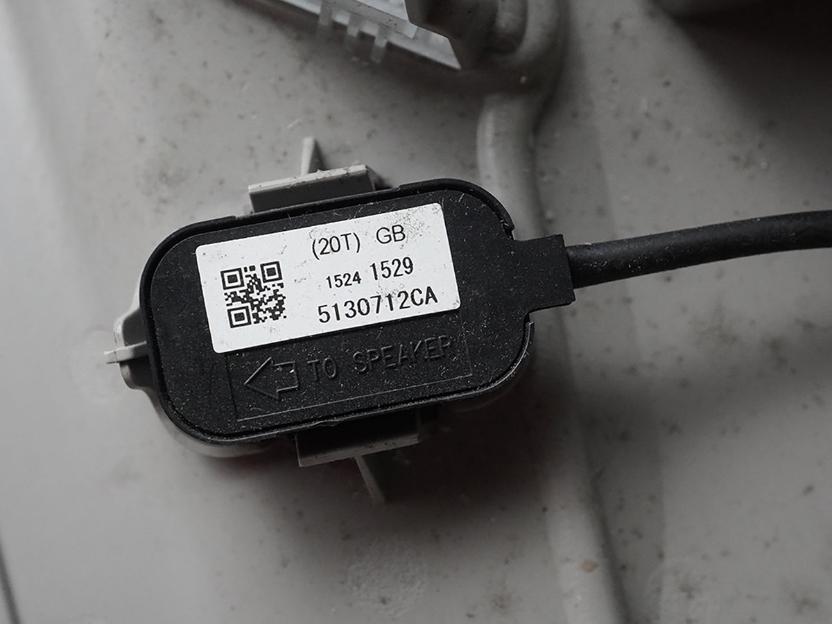 2010 - 2017 Chevrolet Equinox Dome Light Lamp Reading Console Overhead Switch