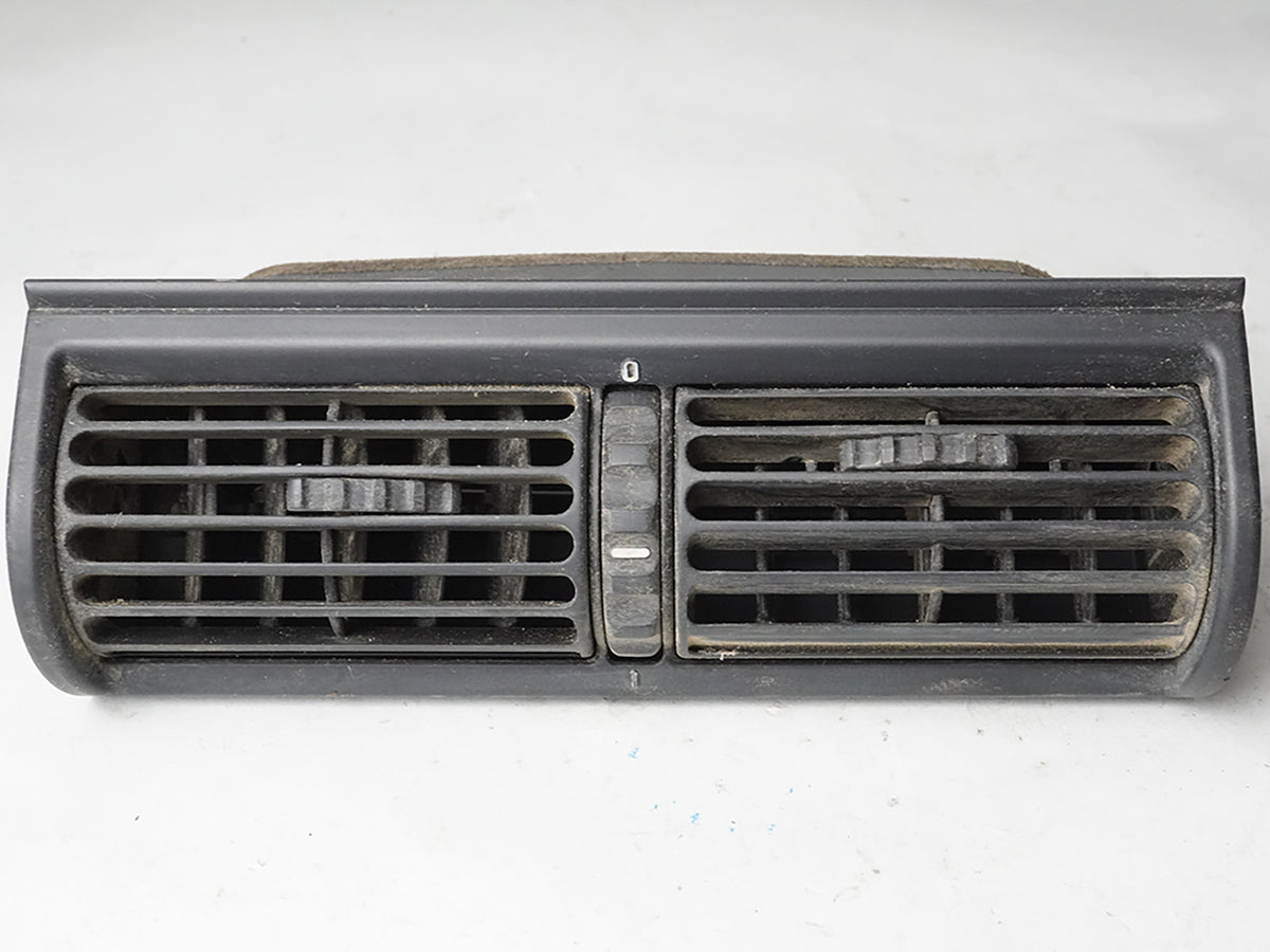 2000 - 2002 Bmw Z3 Roadster Ac Heater Grille Air Vent Dash Center Front OEM