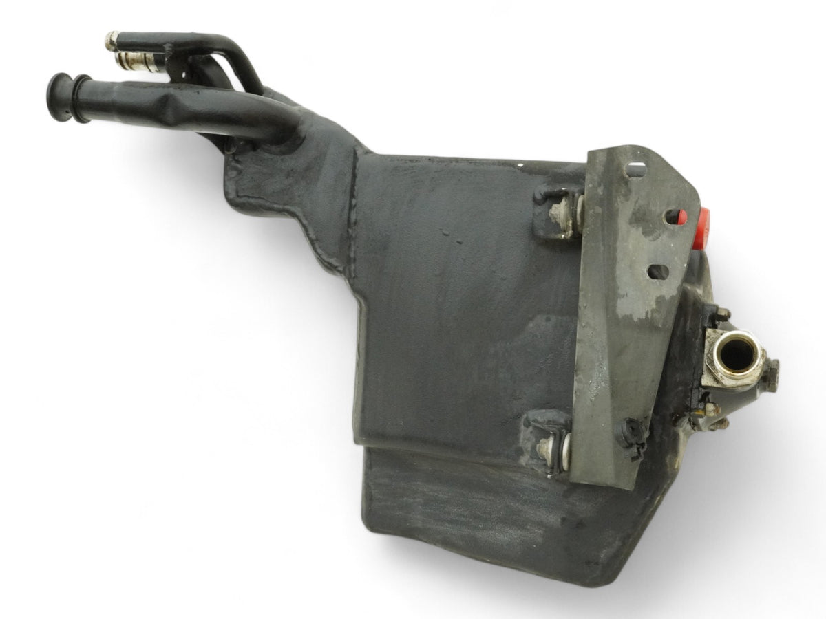 2005 - 2007 Maserati QuaTTroprote M139 Oil Tank Engine Motor Unit Front OEM