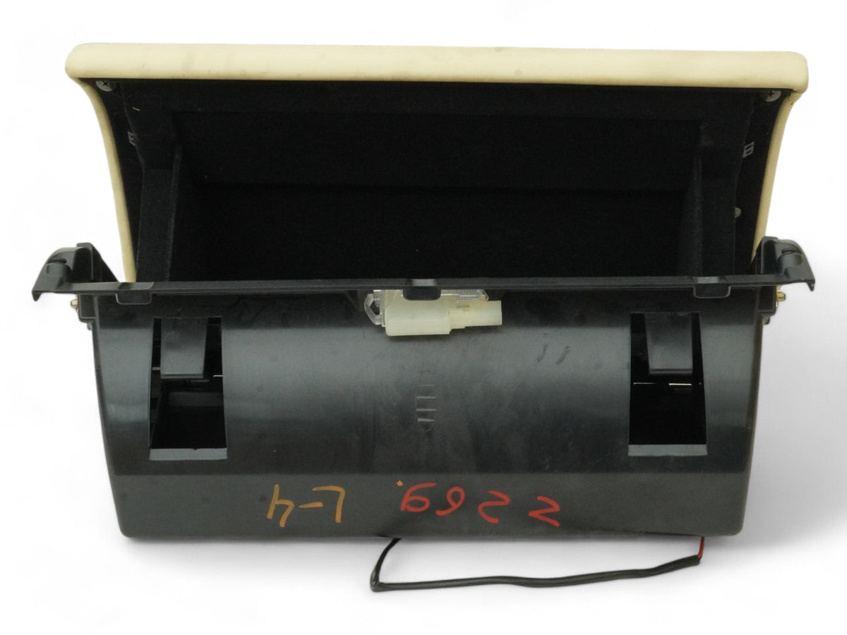 2003 - 2013 Maserati QuaTTroporte M139 Glove Box Storage Compartment Dashboard