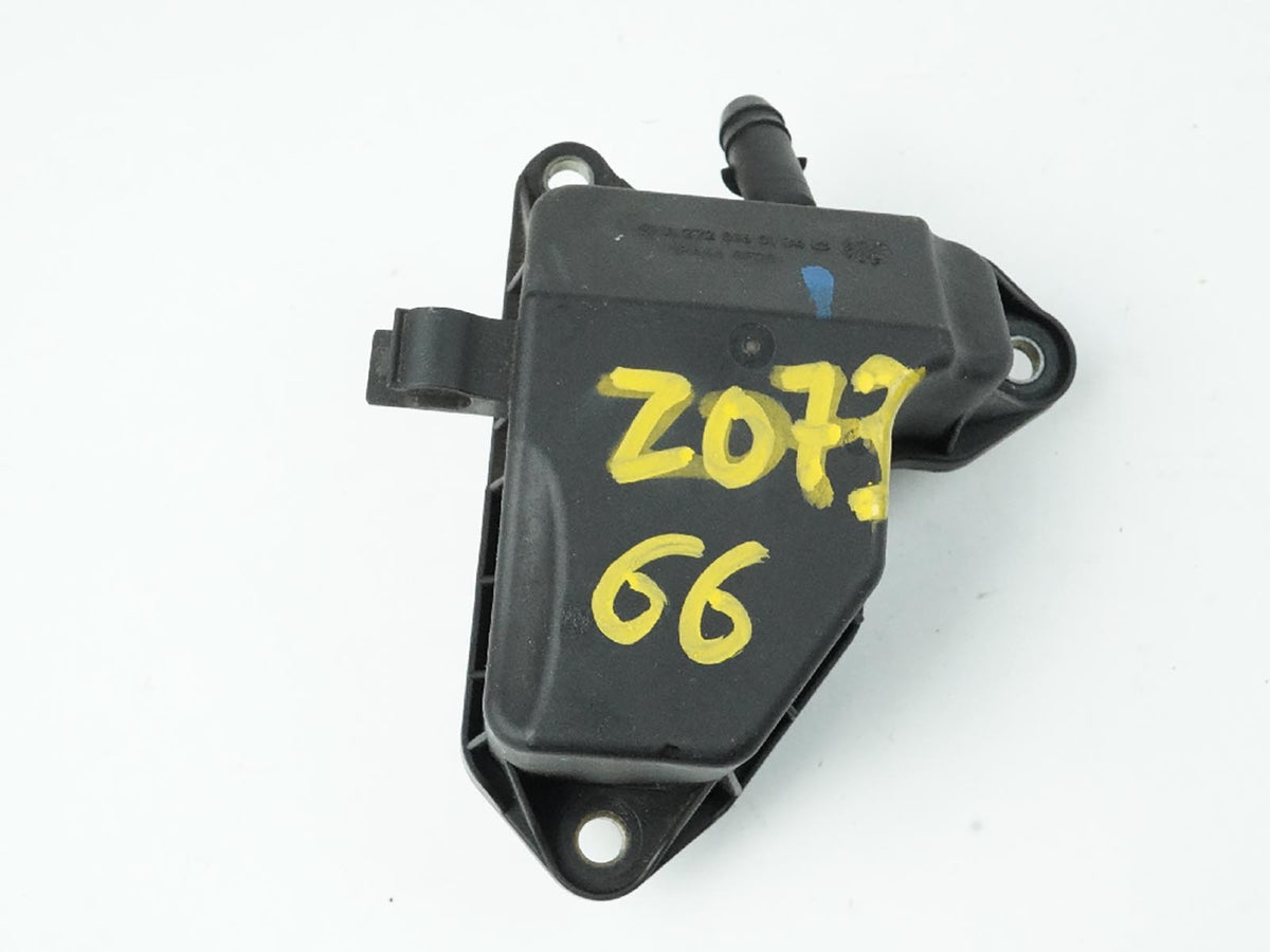 2006 Mercedes Slk Class R171 Slk350 Crackcase Separator Oil Valve A2720160134