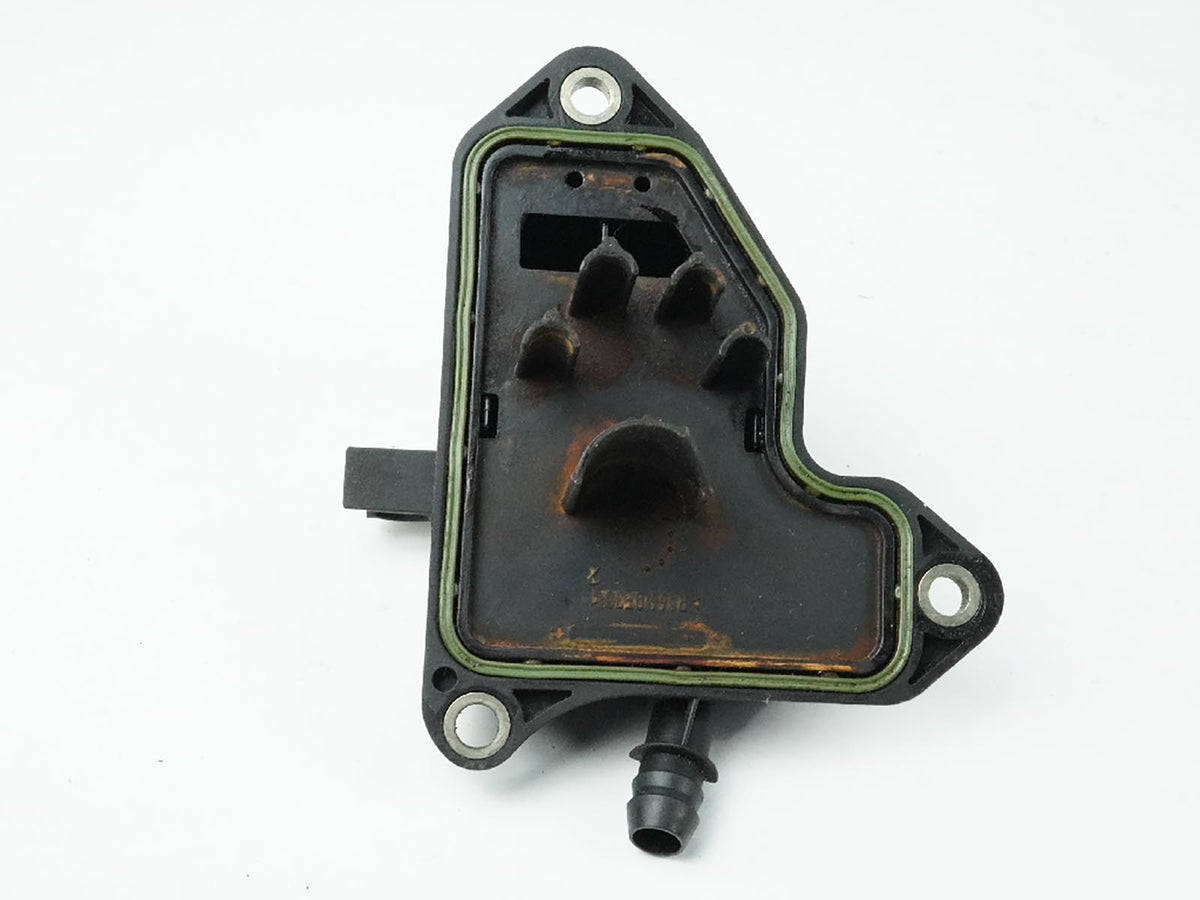2006 Mercedes Slk Class R171 Slk350 Crackcase Separator Oil Valve A2720160134