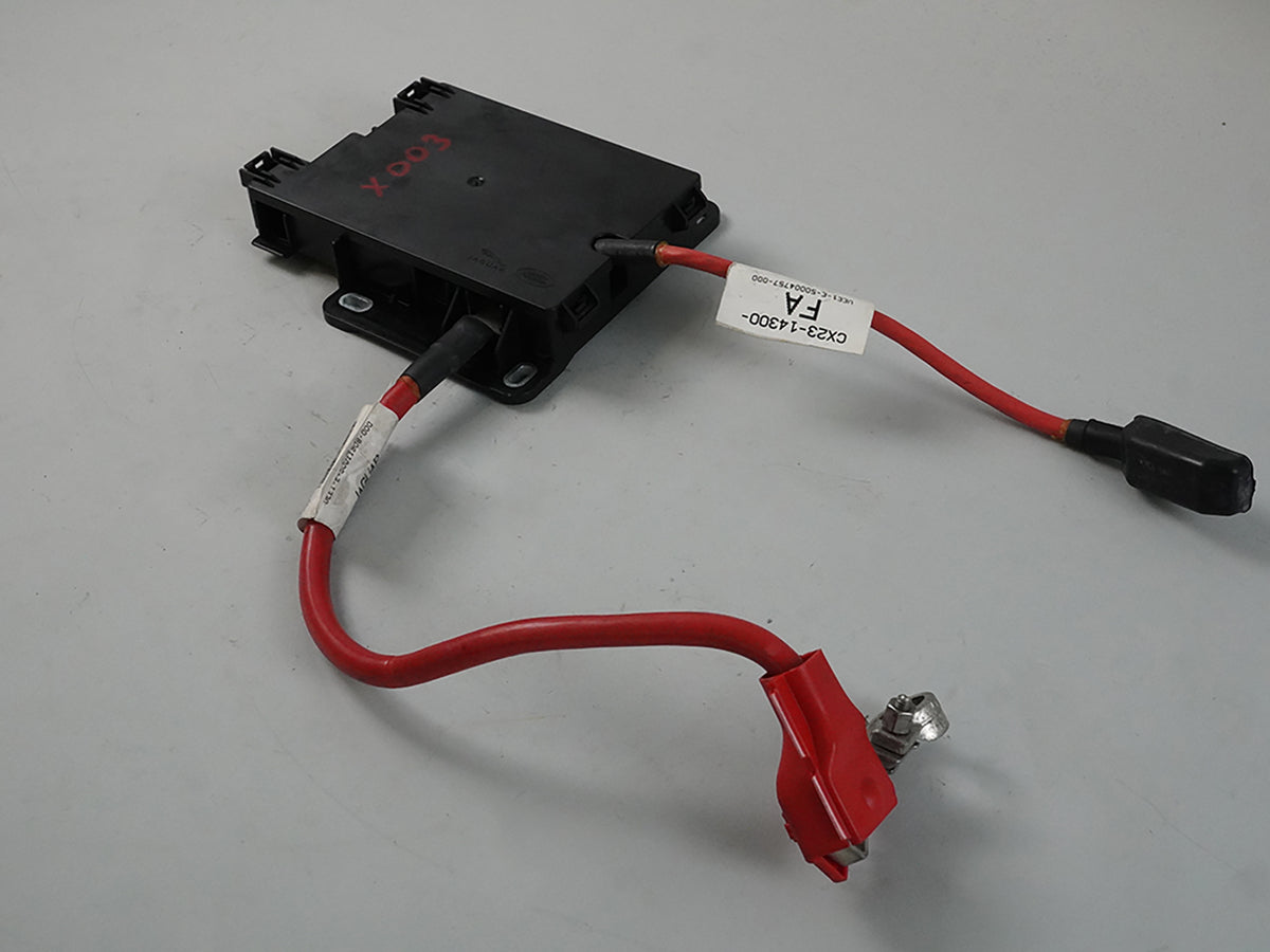 2010 - 2012 Jaguar Xf BaTTery Terminal Power Junction Fuse Box Cx2314A067Cb OEM