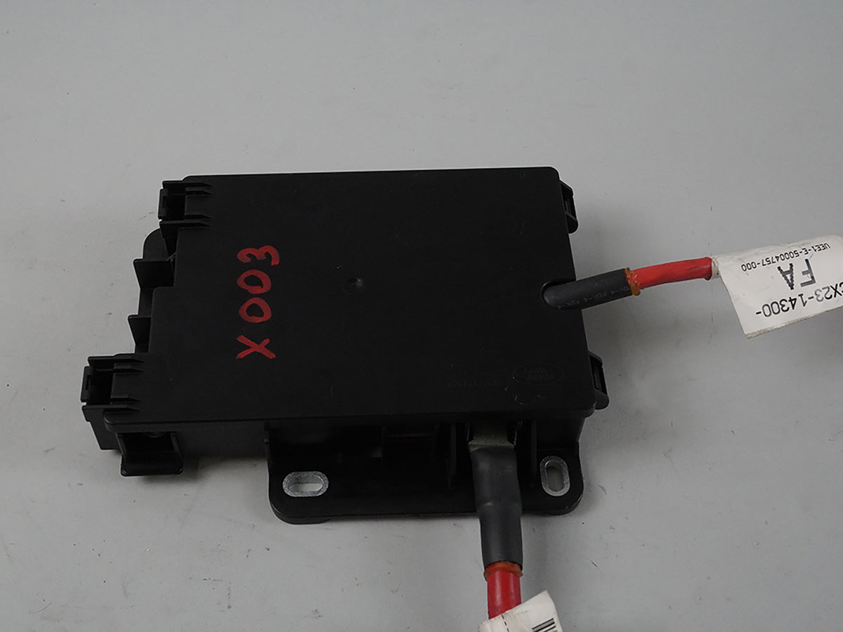 2010 - 2012 Jaguar Xf BaTTery Terminal Power Junction Fuse Box Cx2314A067Cb OEM