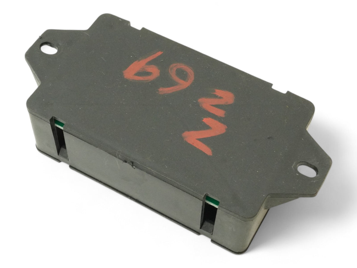 2003 - 2013 Maserati QuaTTroporte M139 Wiper Windshield Control Module Unit OEM