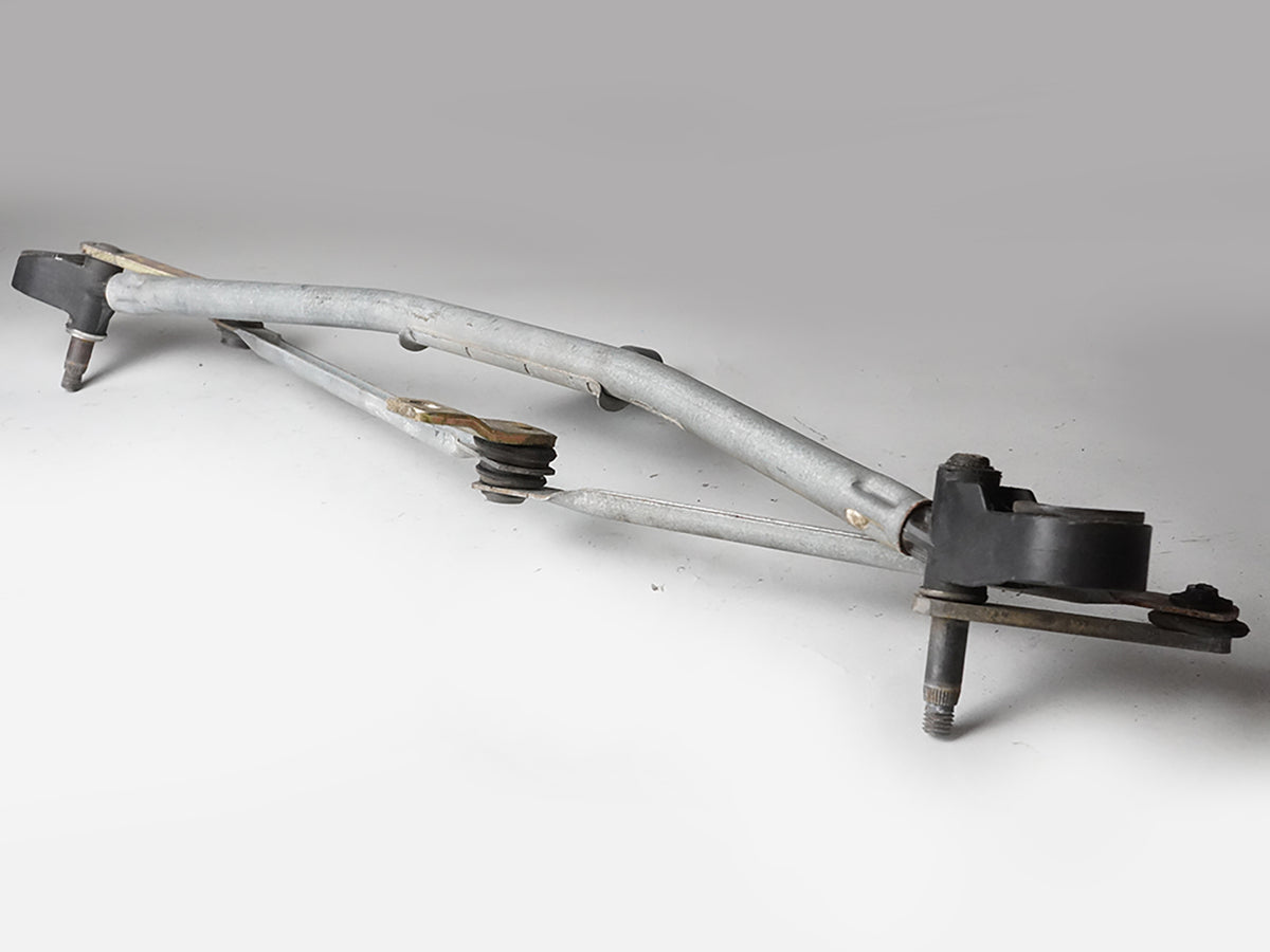 1996 - 2002 Bmw Z3 Roadster E36 Windshield Wiper Trans Linkage Wo Motor 8389500