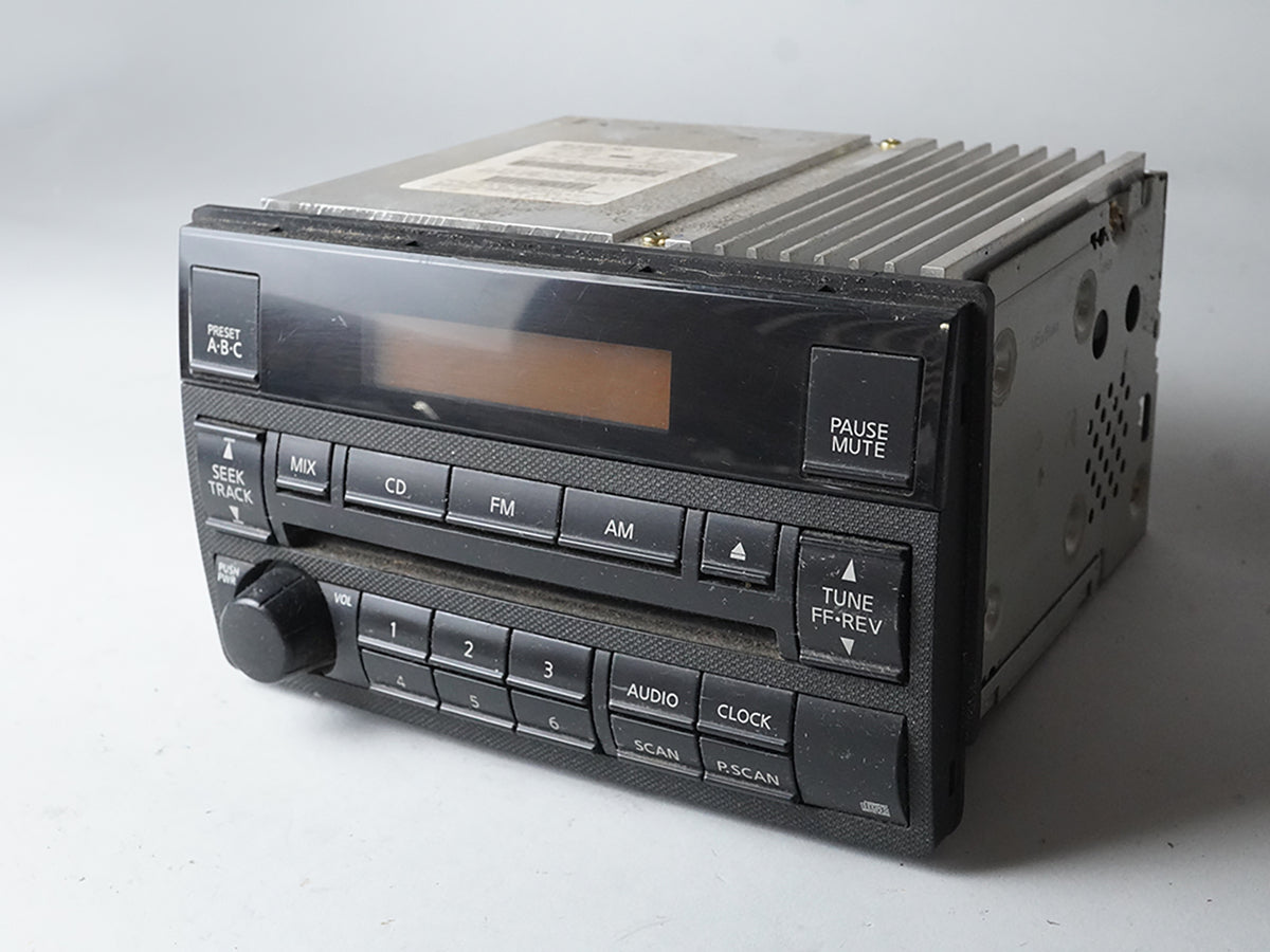 2005 - 2006 Nissan Altima Fm Am Radio Cd Player Receiver Wo Code 28185Zb00B OEM