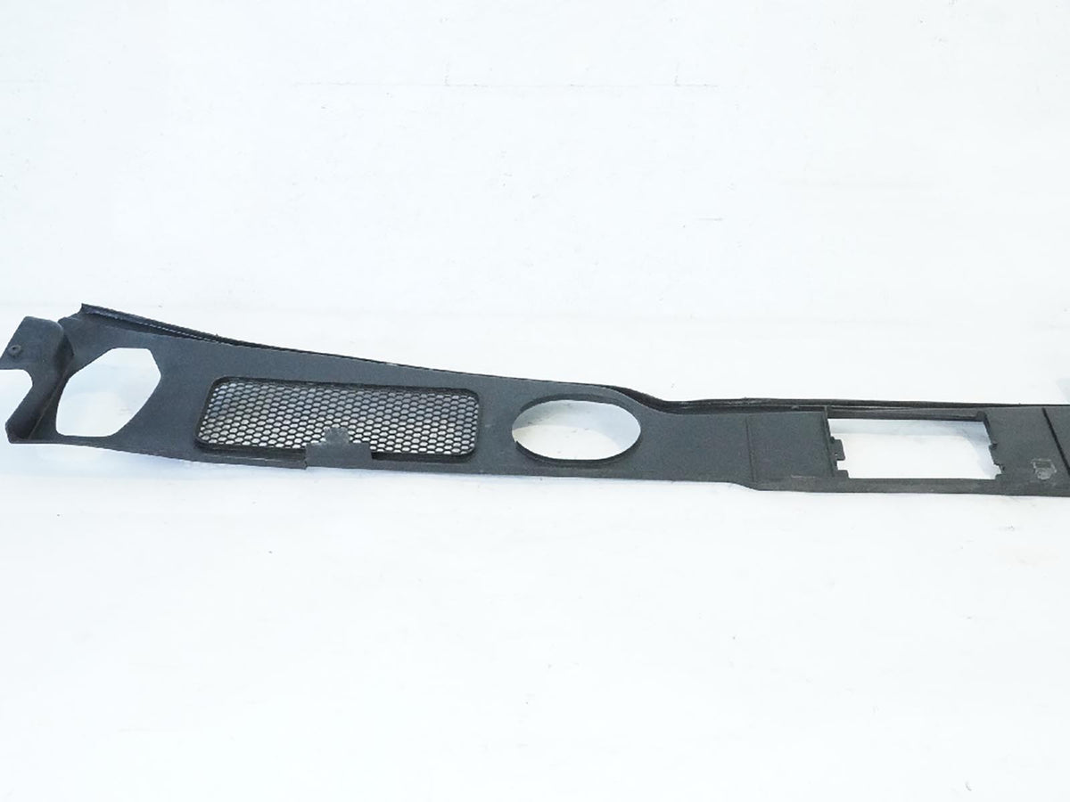 2009 - 2015 Audi Q5 8R Cowl Vent Panel Windshield Window Front 8R1819447A OEM