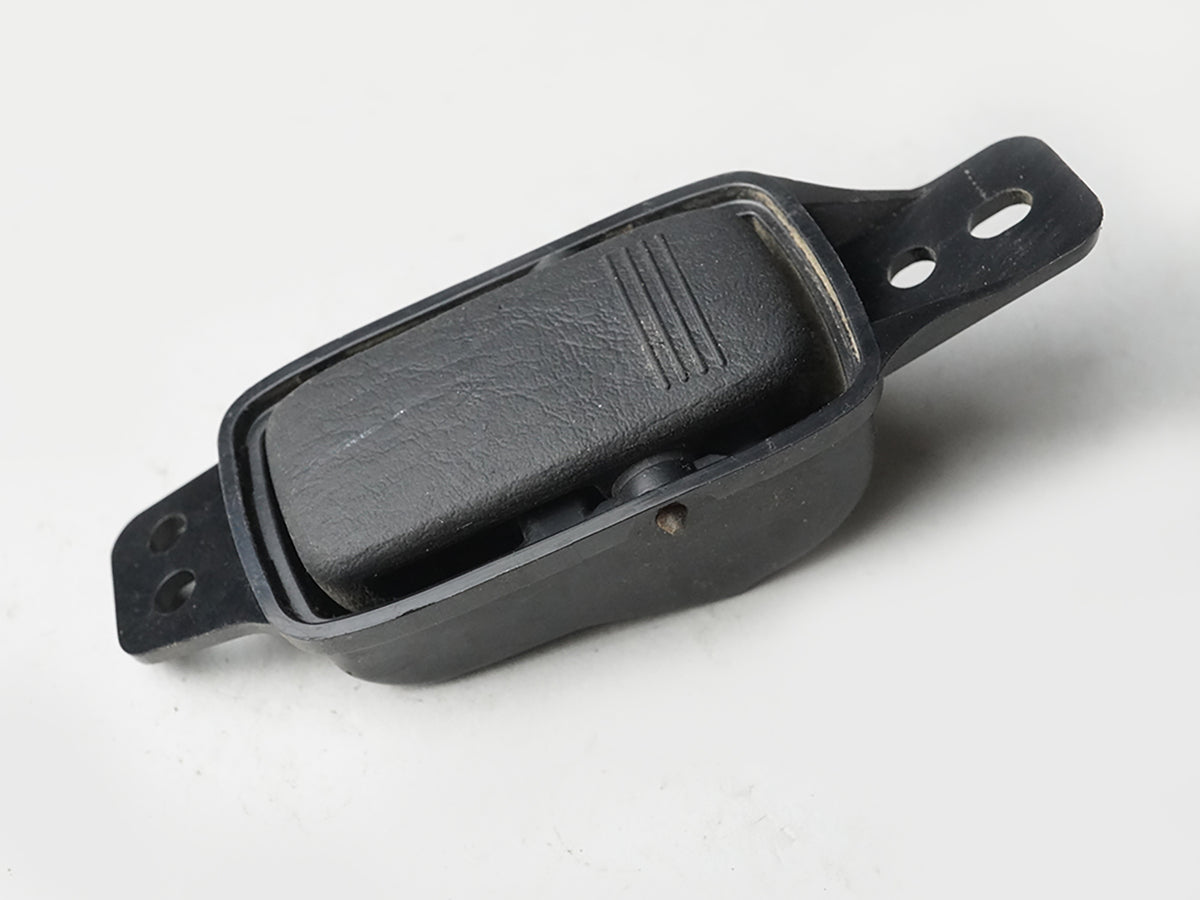 2002 - 2006 Lexus Es300 Seat Hook Interior Passenger Right Side 5885933010 OEM