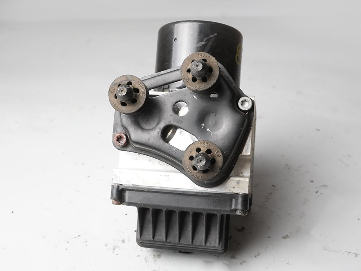 2009 - 2011 Volkswagen Cc Abs Anti Lock Brake Actuator Pump Module Unit OEM