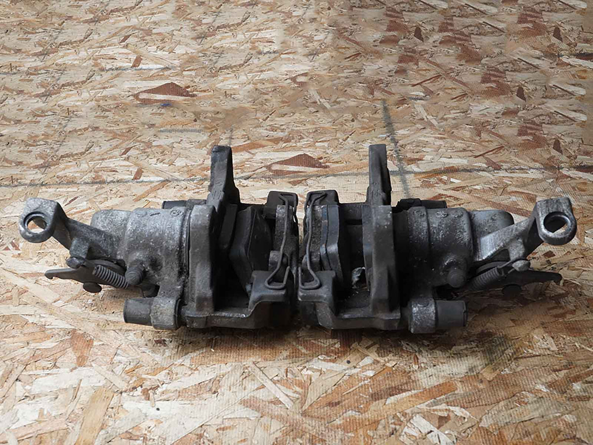 2009 - 2015 Jaguar Xf 4.2L Brake Caliper Set Passenger Right Driver Lh Rear