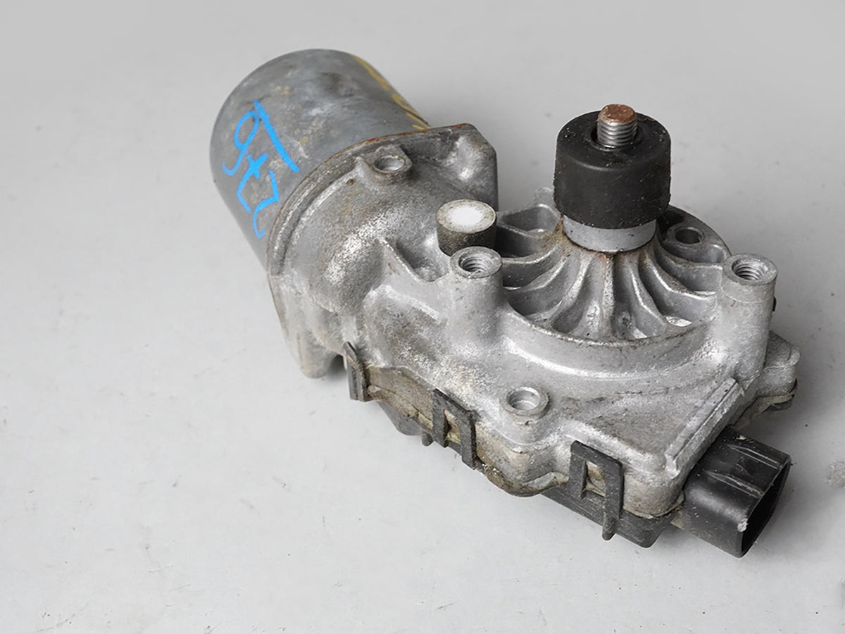 2013 - 2016 Chevrolet Malibu Wiper Motor Windshield Window Front 13240560 OEM