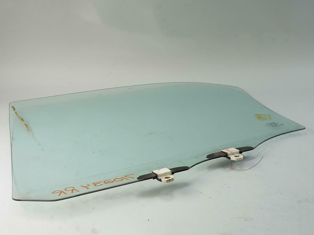 1996 - 2000 Honda Civic Sedan Window Glass Door Rear Passenger 73400S01A0 OEM