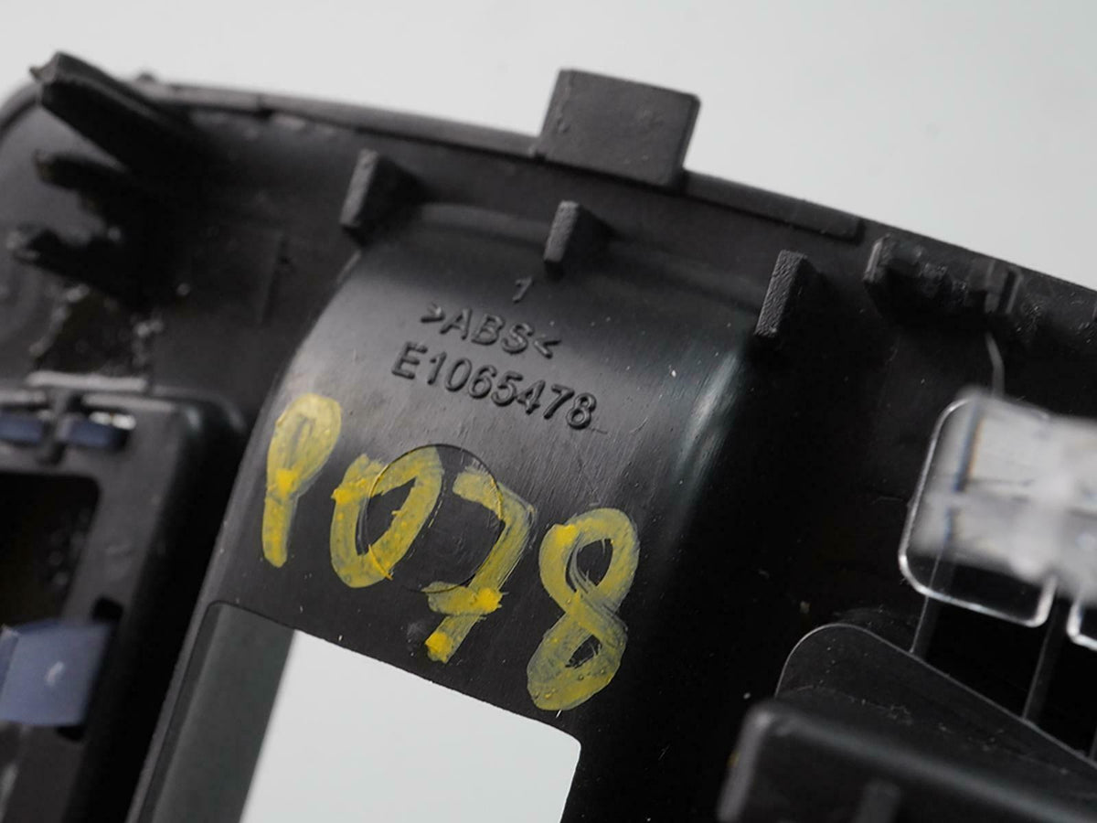 2013 - 2016 Bmw 3 4 Series F30 F32 Overhead Rh Right Sos Call Emergency