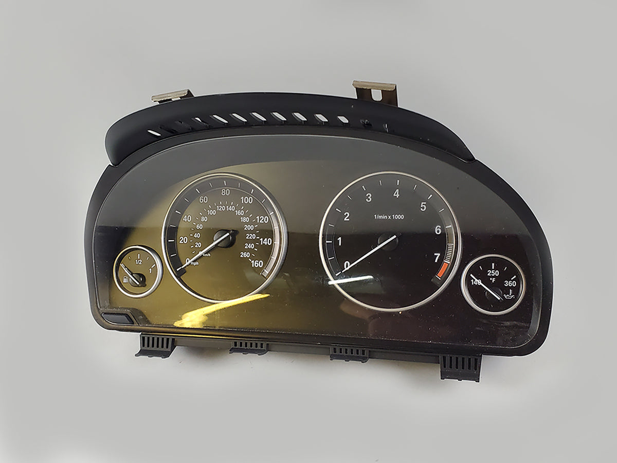 2011 Bmw 5 Series F10 6Cyl Speedometer Cluster Instrument Gauge 928048101 OEM