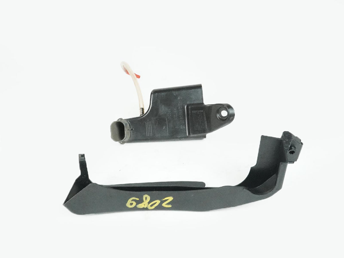 2010 - 2016 Mercedes Benz E Class W212 Air Duct Inlet Cable Wire Cover Front OEM