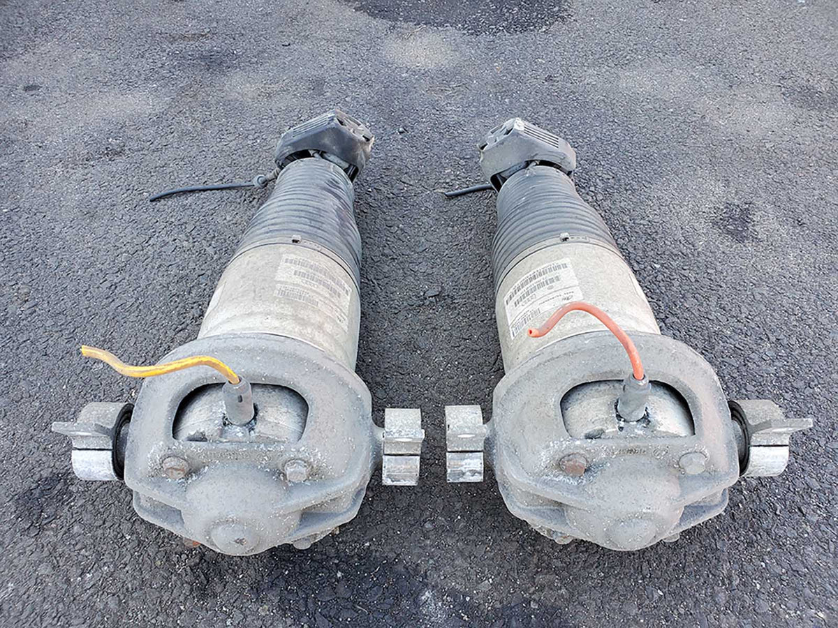 2007 - 2015 Audi Q7 4L 4.2L Air Suspension Shock Strut Rear Left Right Set Of 2