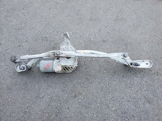 2011 - 2016 Bmw 5 Series F10 535 X Drive Wiper Motor Windshield Linkage Front