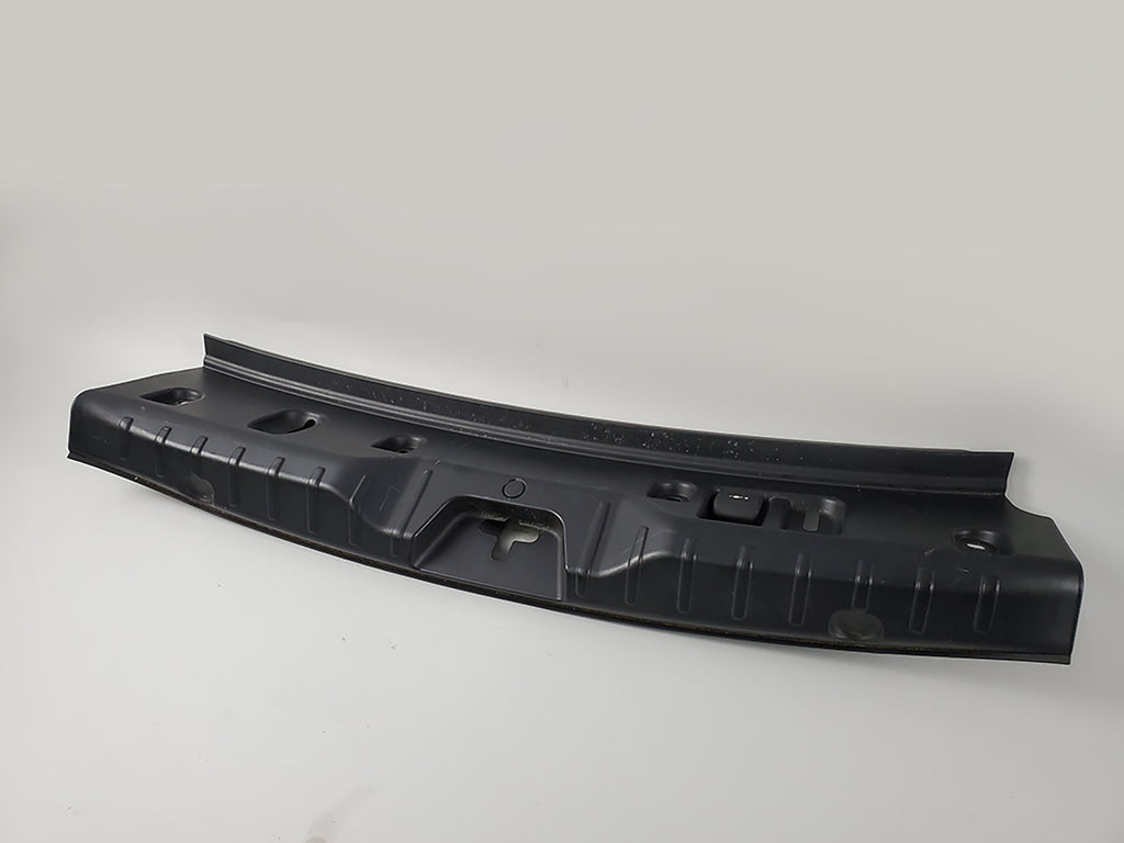  2011 - 2016 BMW 5 SERIES F10 BOOT LOCK TRIM COVER SILL PANEL REAR 7227535 OEM, price