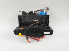 Load image into Gallery viewer, 2011 - 2016 BMW 5 SERIES F10 FUSE RELAY POWER BOX DISTRIBUTION MODULE 9252815 OEM, buy