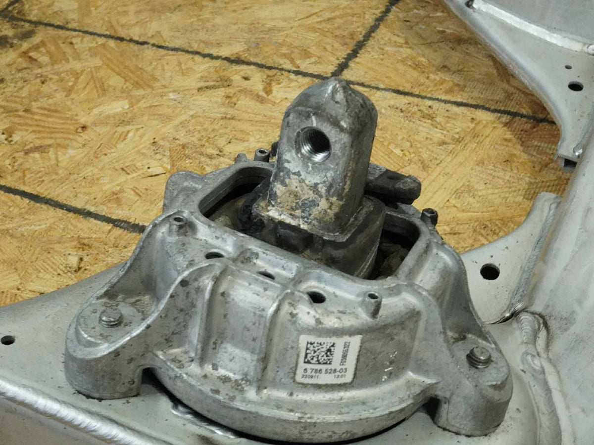 2012 - 2019 Bmw 6 Series F13 Rwd Subframe Crossmember Cradle Front 6797643 OEM