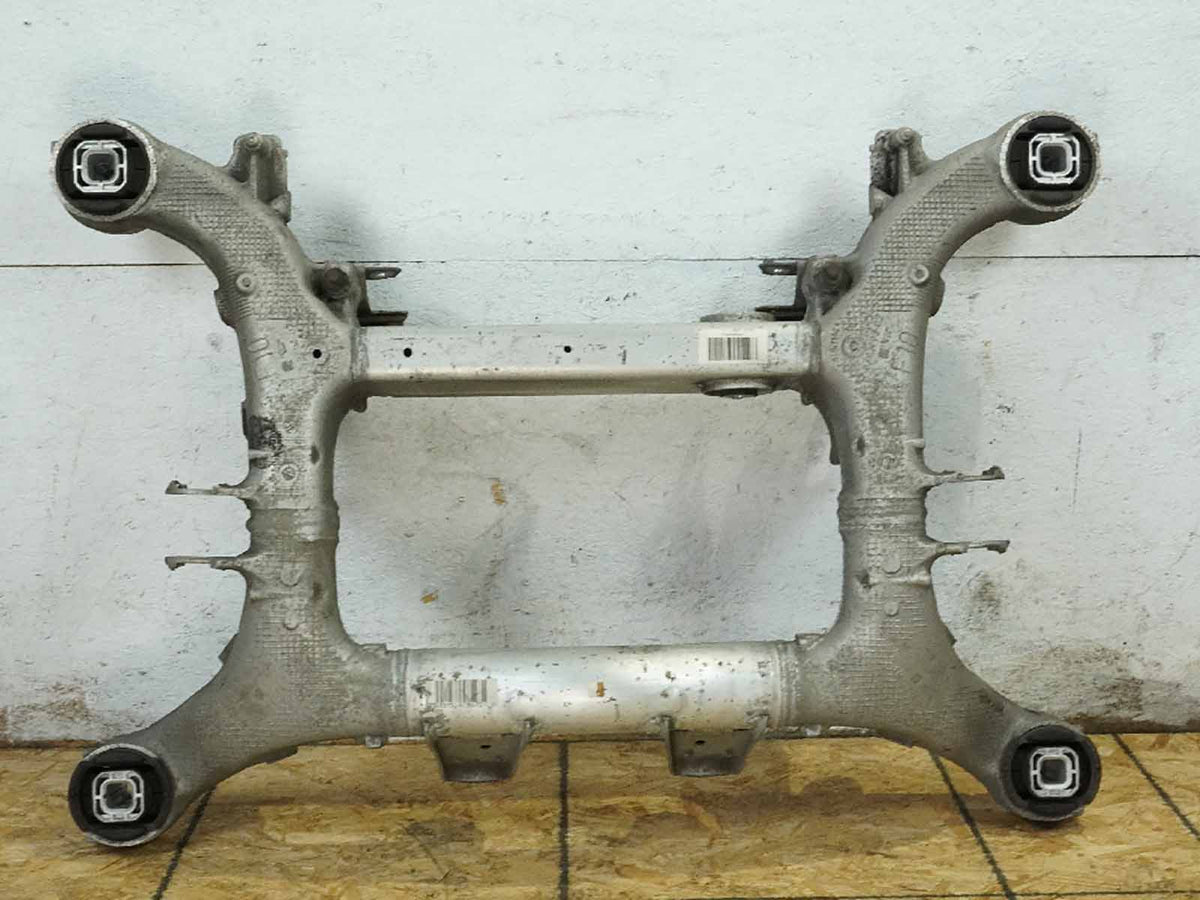 2012 - 2019 Bmw 6 Series F13 Rwd Subframe Crossmember Bracket Rear 6793803 OEM