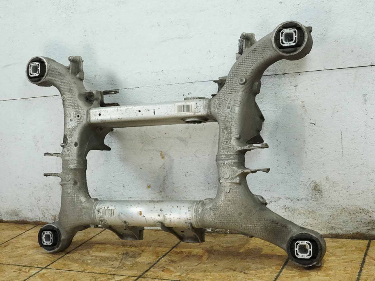 2012 - 2019 Bmw 6 Series F13 Rwd Subframe Crossmember Bracket Rear 6793803 OEM