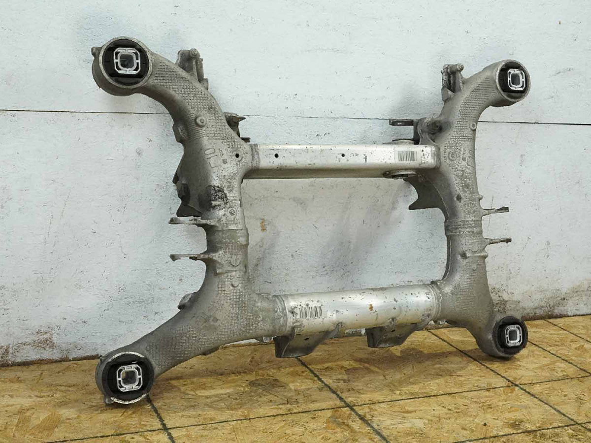 2012 - 2019 Bmw 6 Series F13 Rwd Subframe Crossmember Bracket Rear 6793803 OEM
