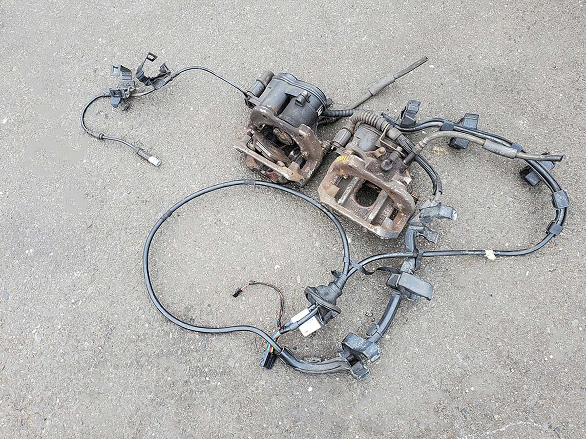 2011 - 2016 Bmw 5 Series F10 Xdrive Caliper Brake Stop Rear Left Right Rh Lh OEM