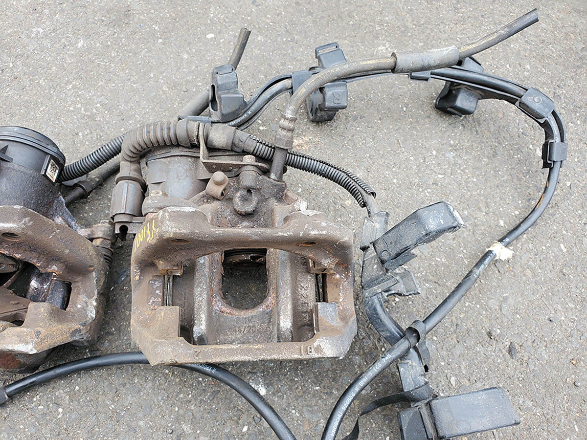 2011 - 2016 Bmw 5 Series F10 Xdrive Caliper Brake Stop Rear Left Right Rh Lh OEM