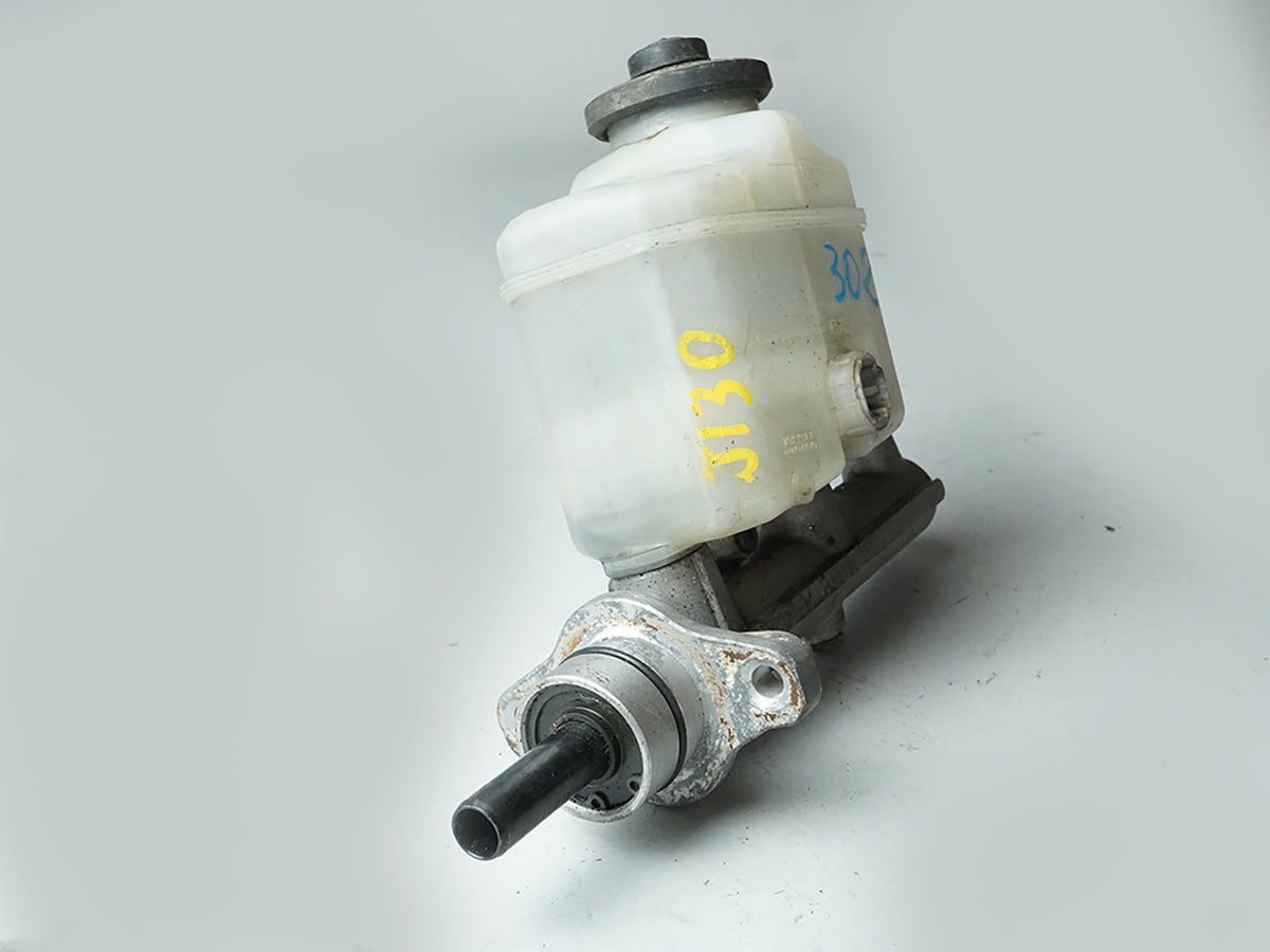 2002 - 2003 Lexus Es300 Power Brake Master Cylinder Resrvoir Tank Fluid OEM