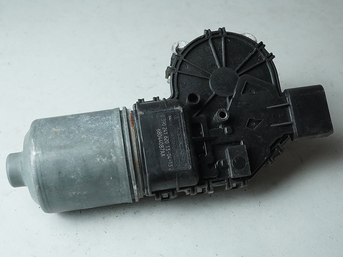 2011 - 2014 Chrysler 200 Wiper Motor Windshield Window Glass Front 68044087Aa